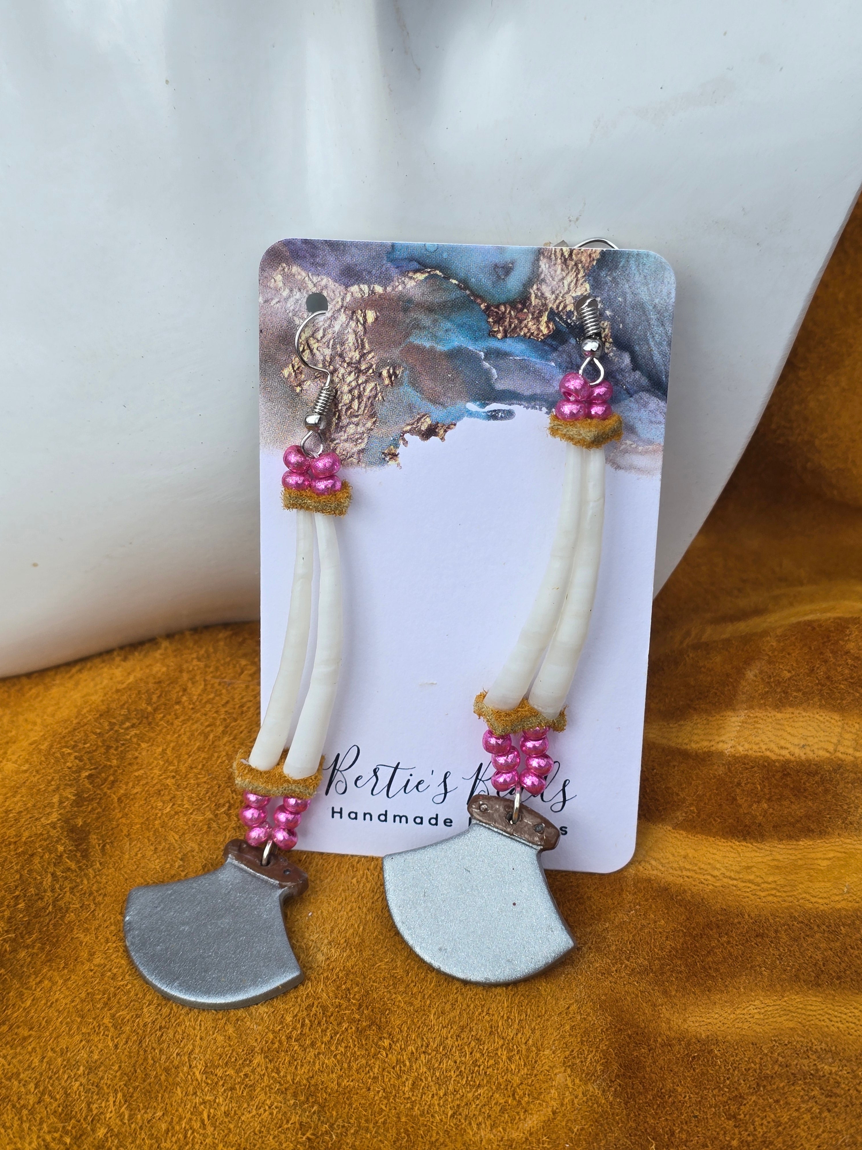 Polymer clay Ulluaq and Dentalium Shell