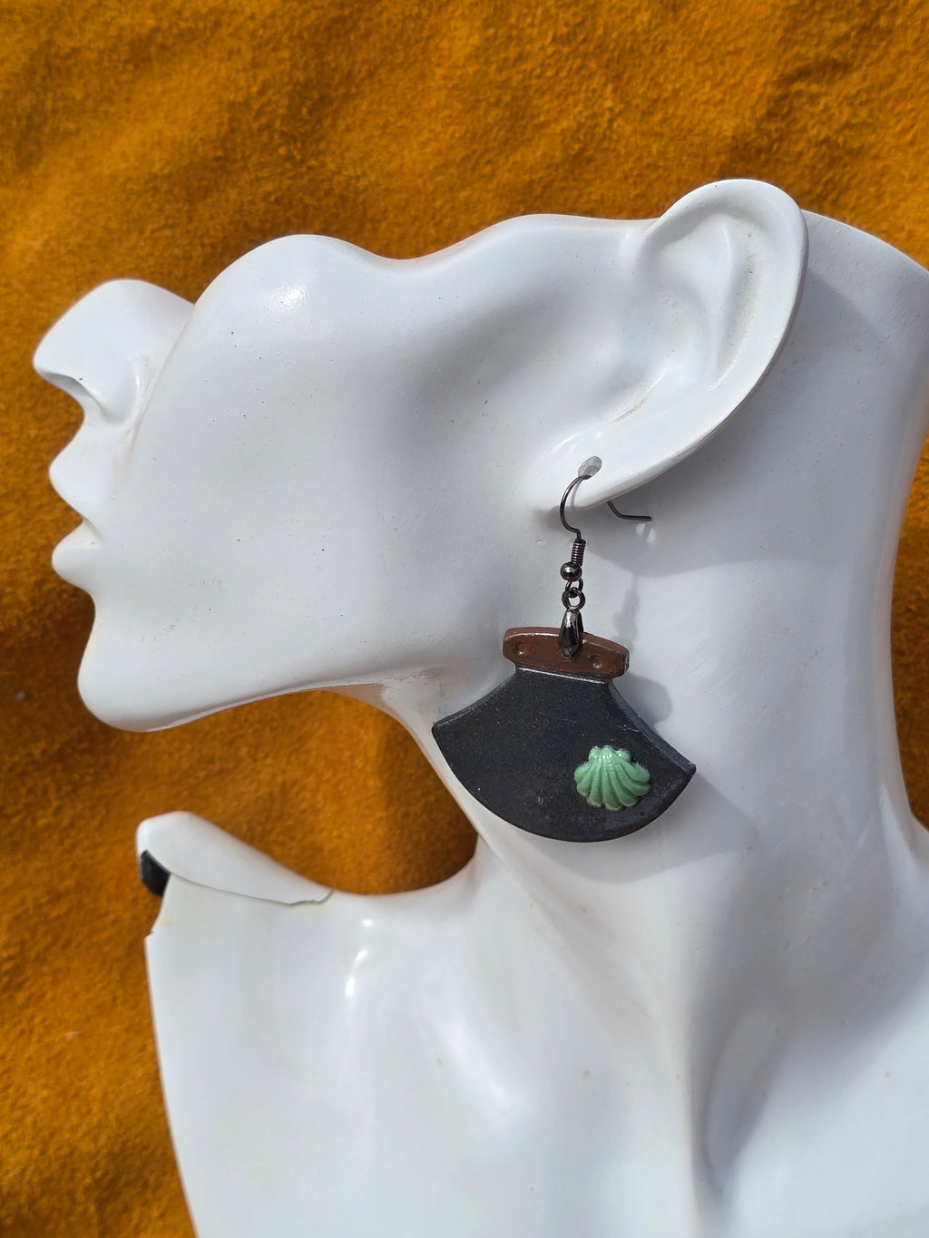 Polymer Clay ulluaq with Seashell earrings